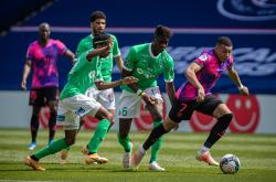 开云体育APP下载-圣埃蒂安足球俱乐部围绕球场设立疫情防控标语