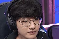 开云体育-FNC轻取PSG，Peanut完成史诗逆转2025世界赛2:1（柏林）