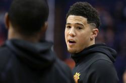 开云体育中国-上海队绝杀勇士，布克高光表现