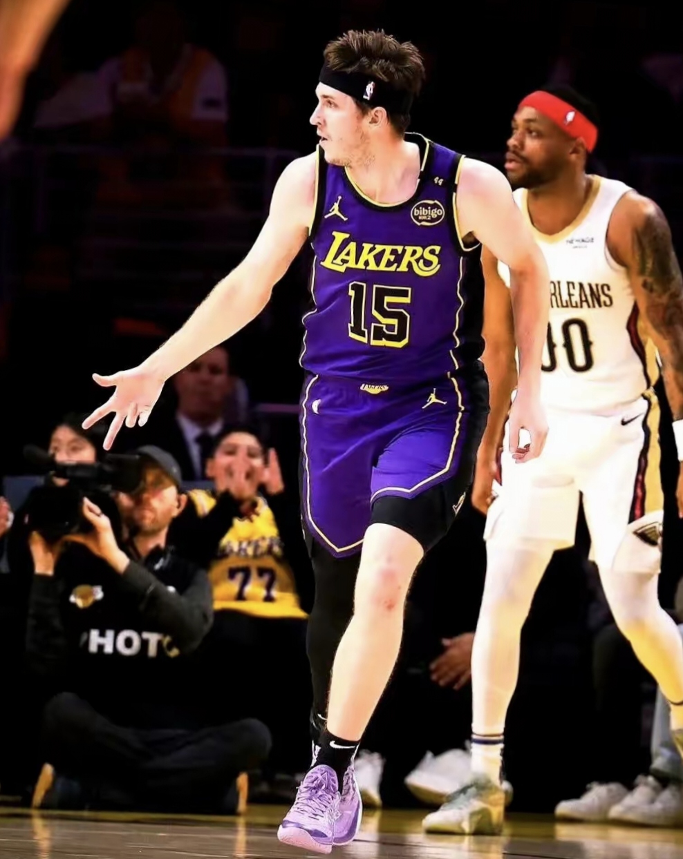 包含鹈鹕队内线优势凸显，击溃对手获得胜利的词条