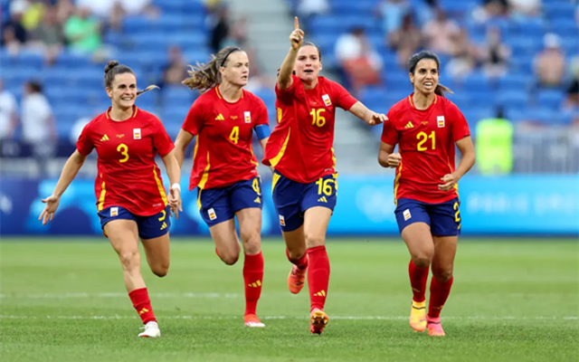 巴西女足击败竞争对手，顺利晋级