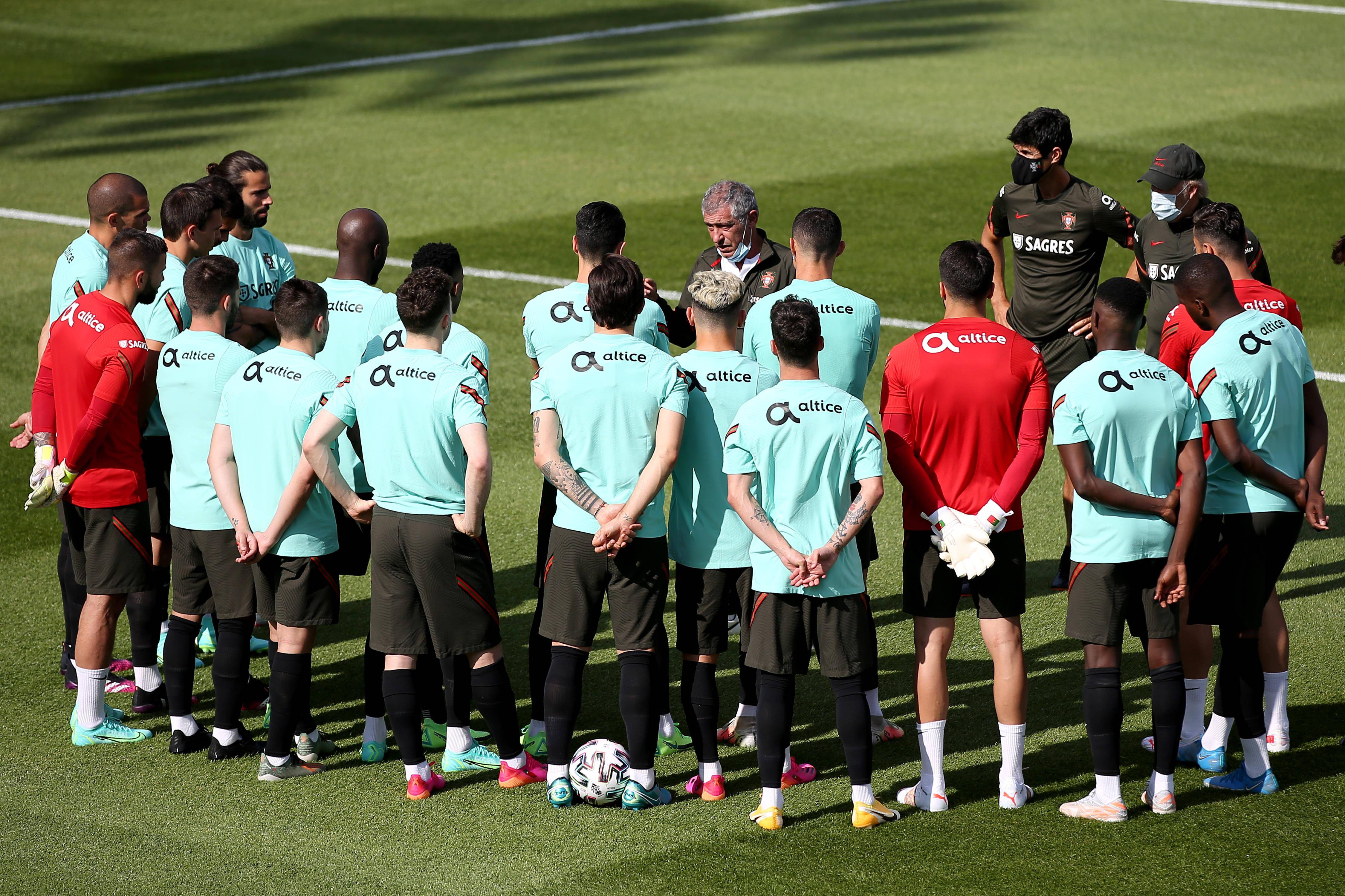 关于匈牙利国家队屡遭打击，备战艰难的信息