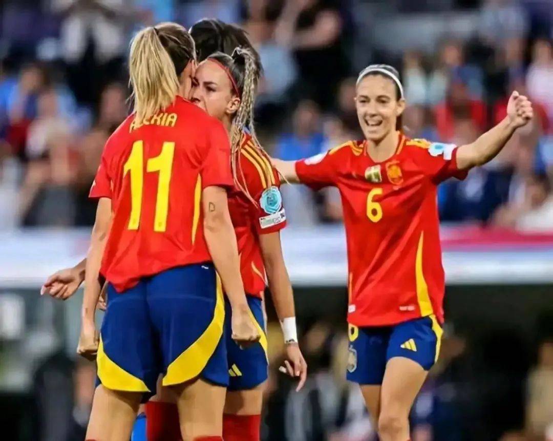 欧洲杯女足赛场上的悬念与热血