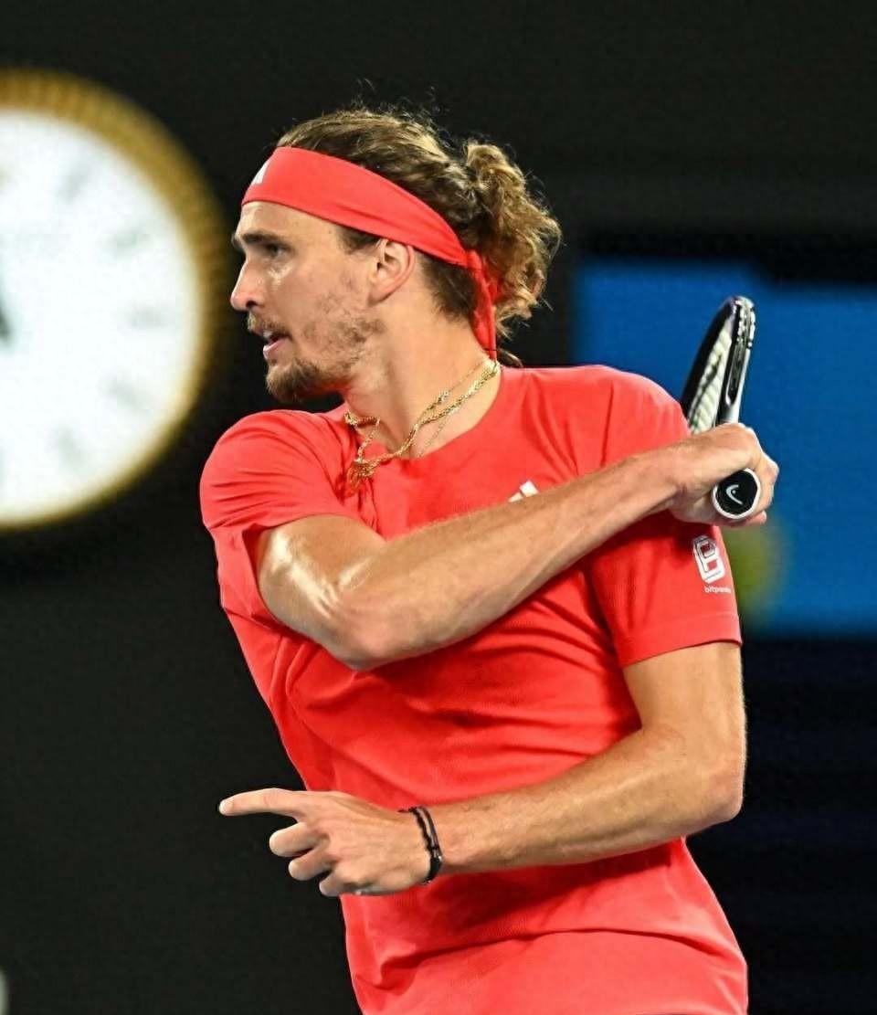 包含日本网球队翻盘英国网球队，兹维列夫统治全场的词条