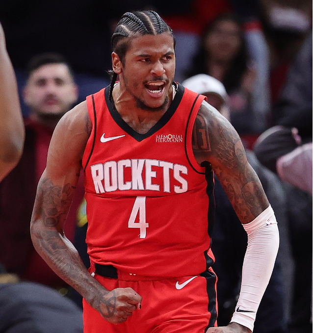 爵士逆转雄鹿,波尔津吉斯爆发神勇的简单介绍 爵士逆转雄鹿,波尔津吉斯爆发神勇的简单介绍