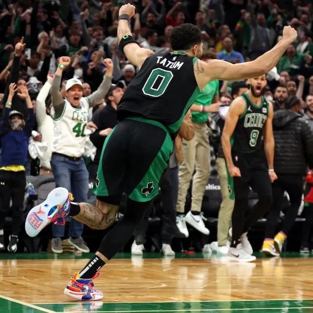 爵士绝地反击篮网，加里纳利高光表现的简单介绍